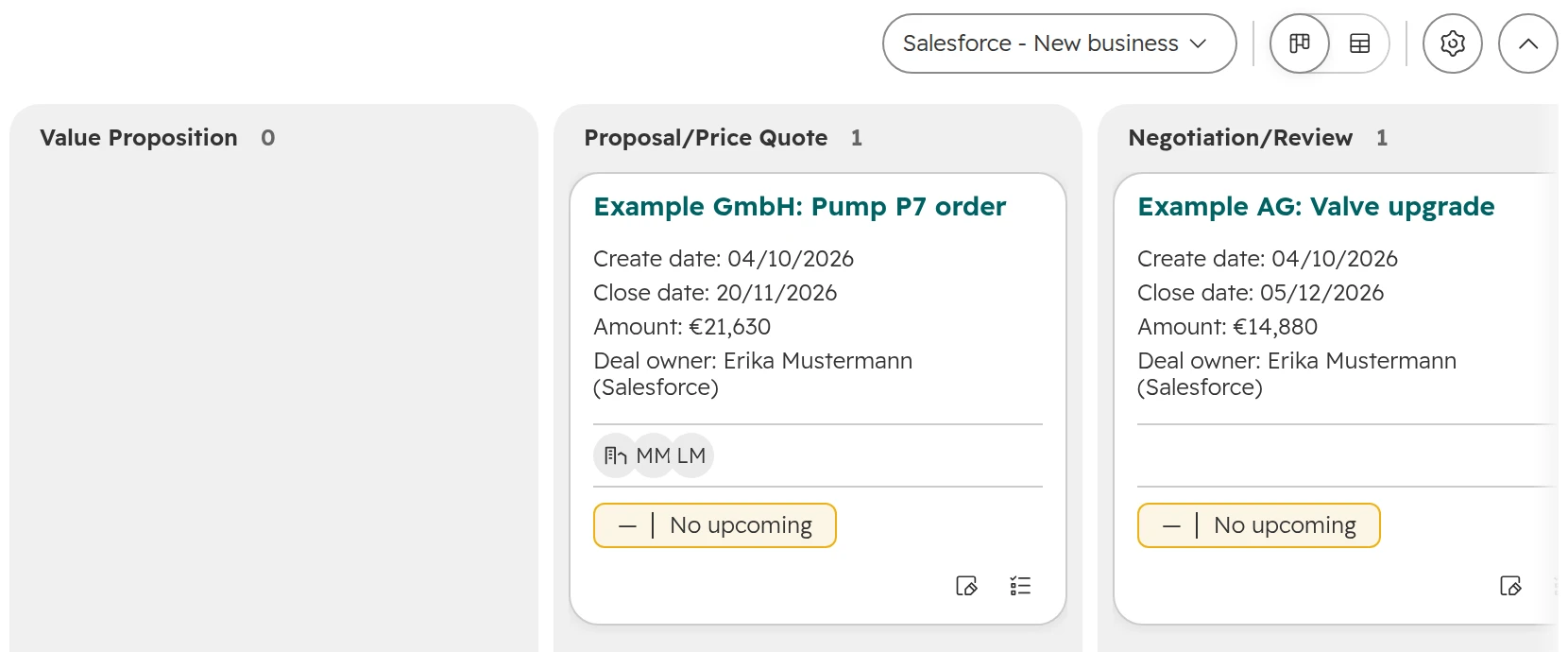 HubSpot deals board, pipeline Salesforce - New business: Example GmbH Pump P7 order in Proposal/Price Quote, Example AG Valve upgrade in Negotiation/Review, owner Erika Mustermann (Salesforce)